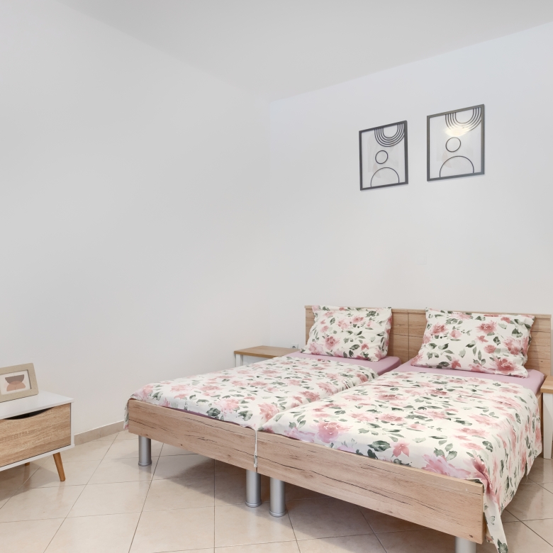 Apartment A5+2