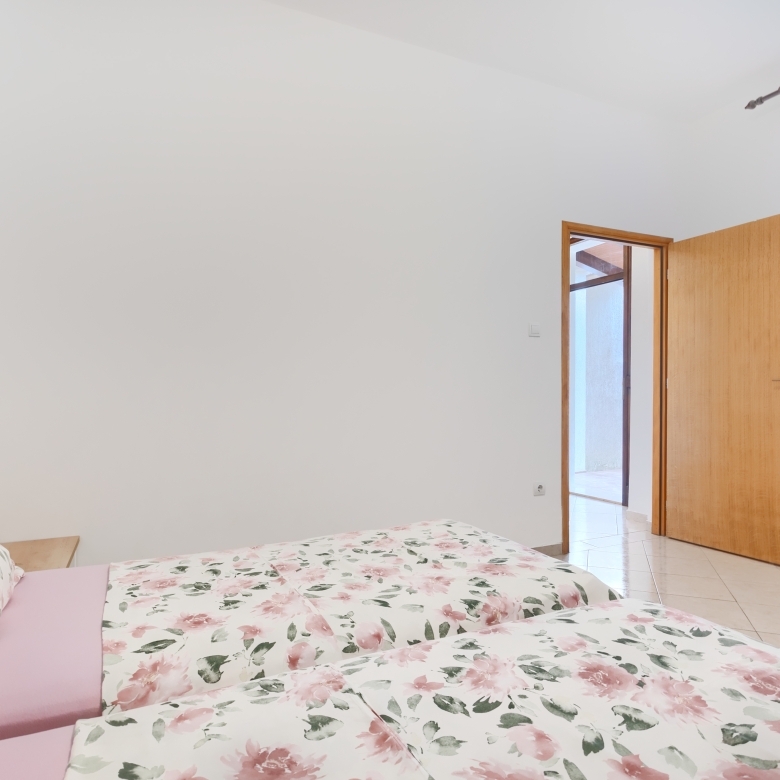 Apartment A5+2